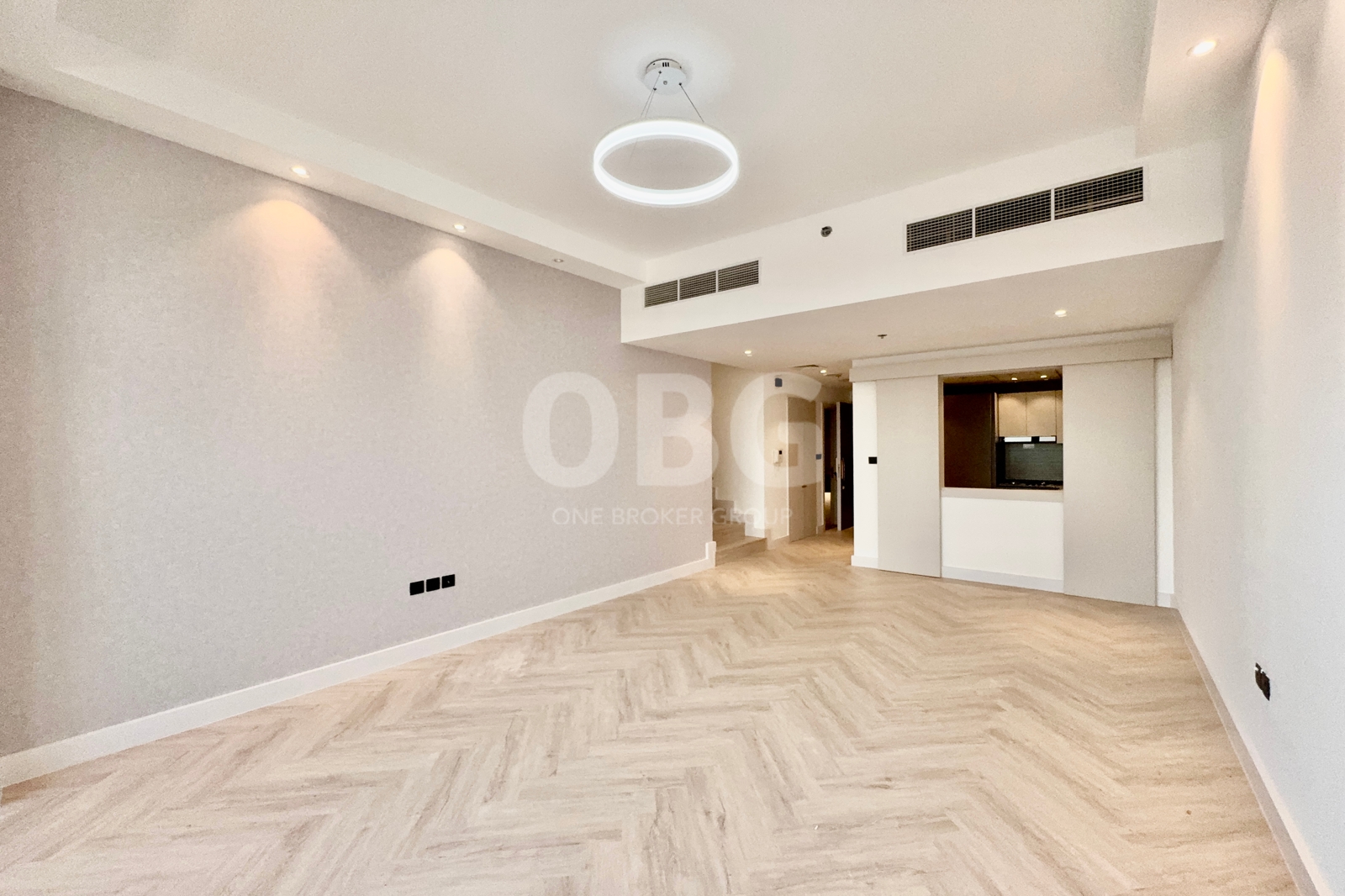 Upgraded | Duplex | Pool View | 1812SqFt