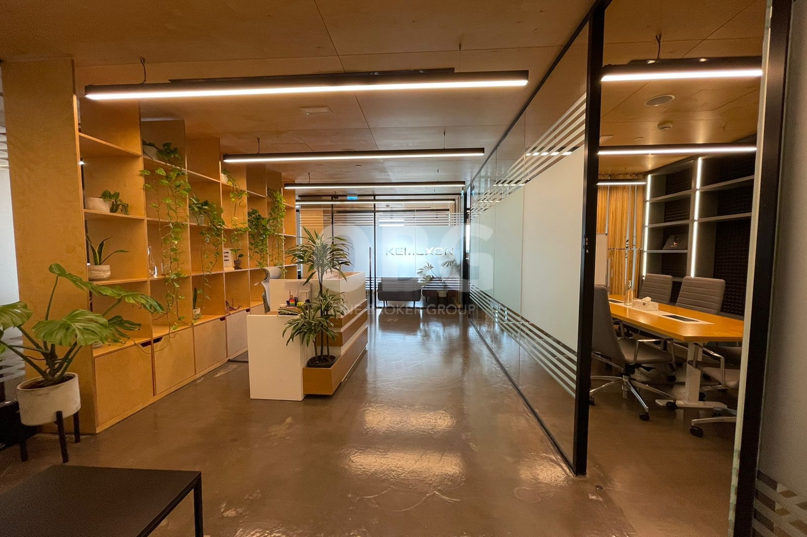 Premium Office | Golf Course View | Vacant