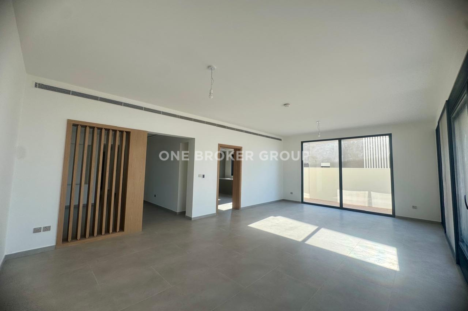 Single Row | Large Plot | Swimming Pool