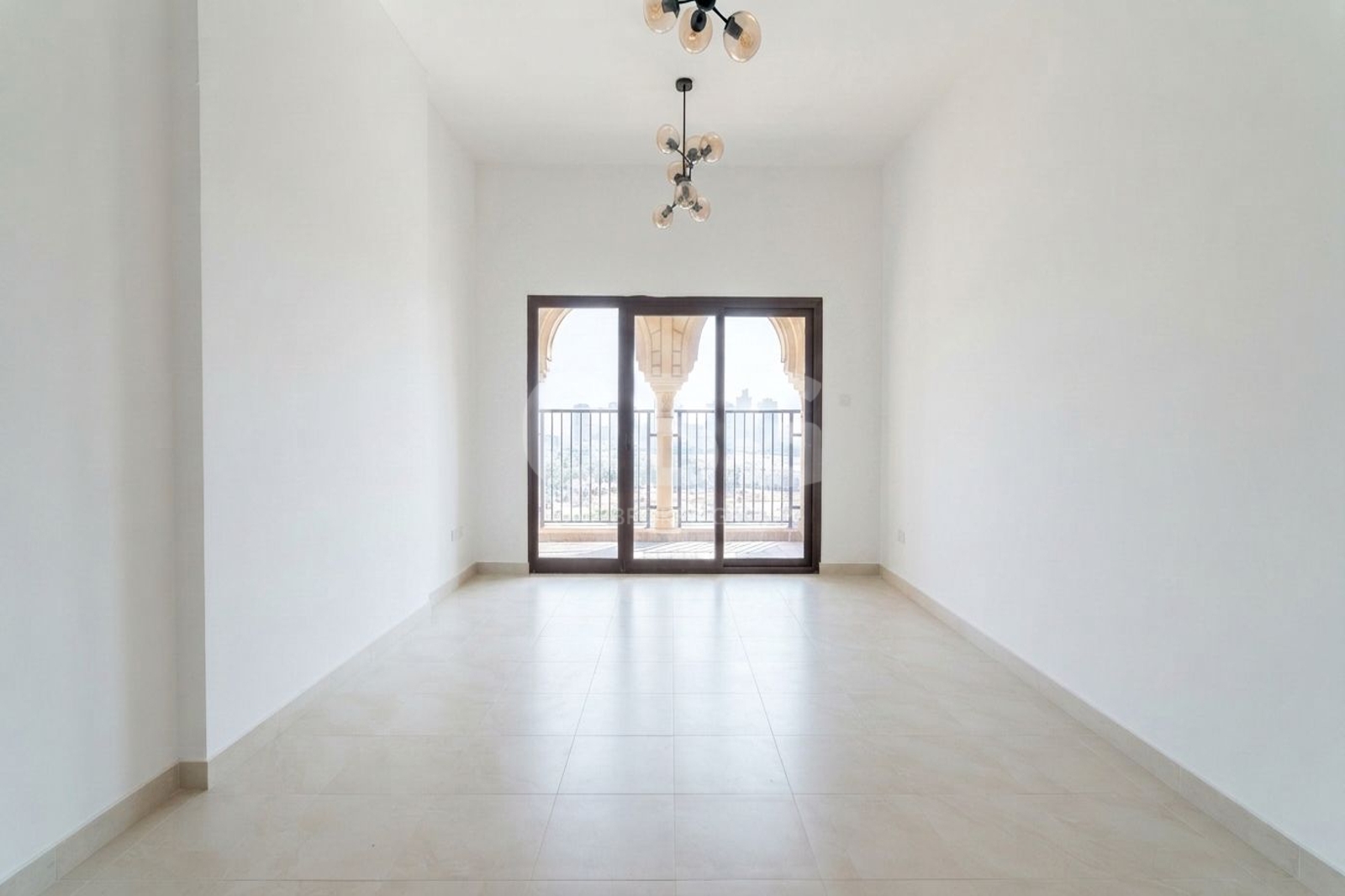 Semi Furnished | W/ Study | Low Floor | Vacant